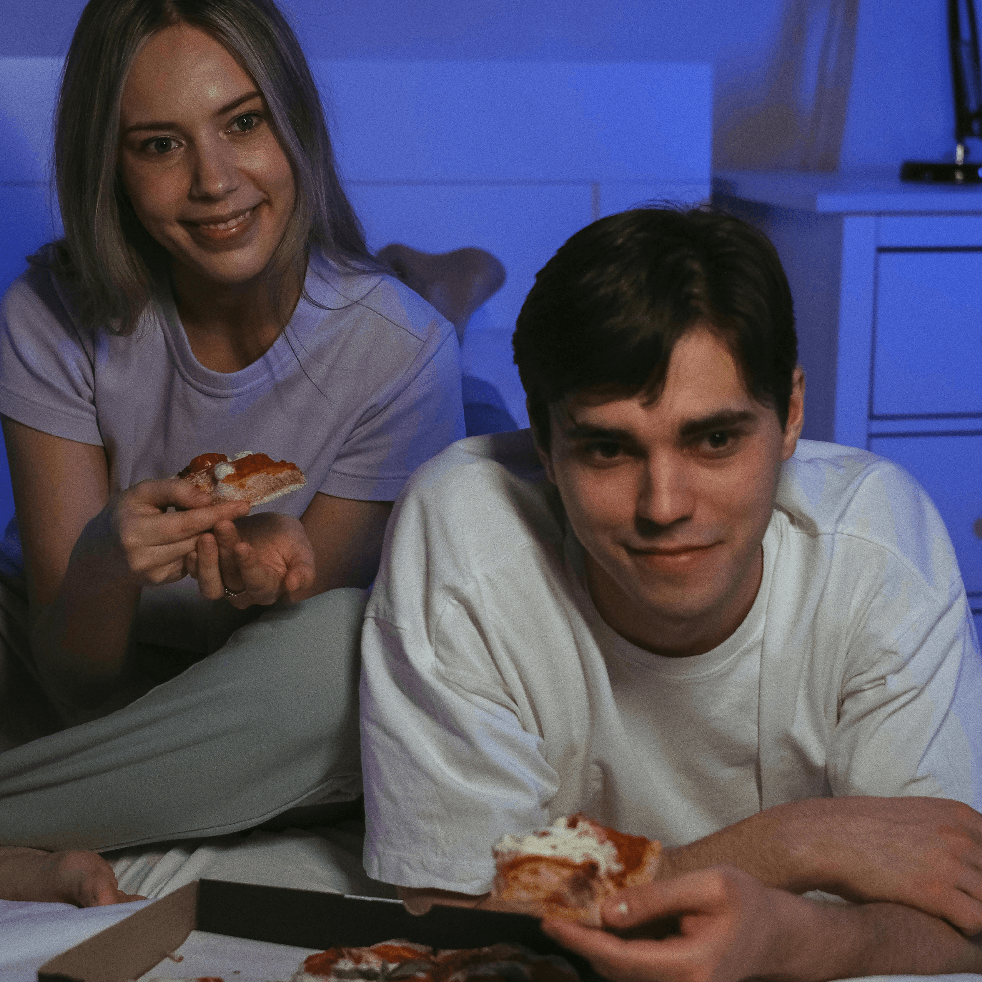 Snack Attack: How Junk Food Disrupts Your Sweet Dreams! - paizlie