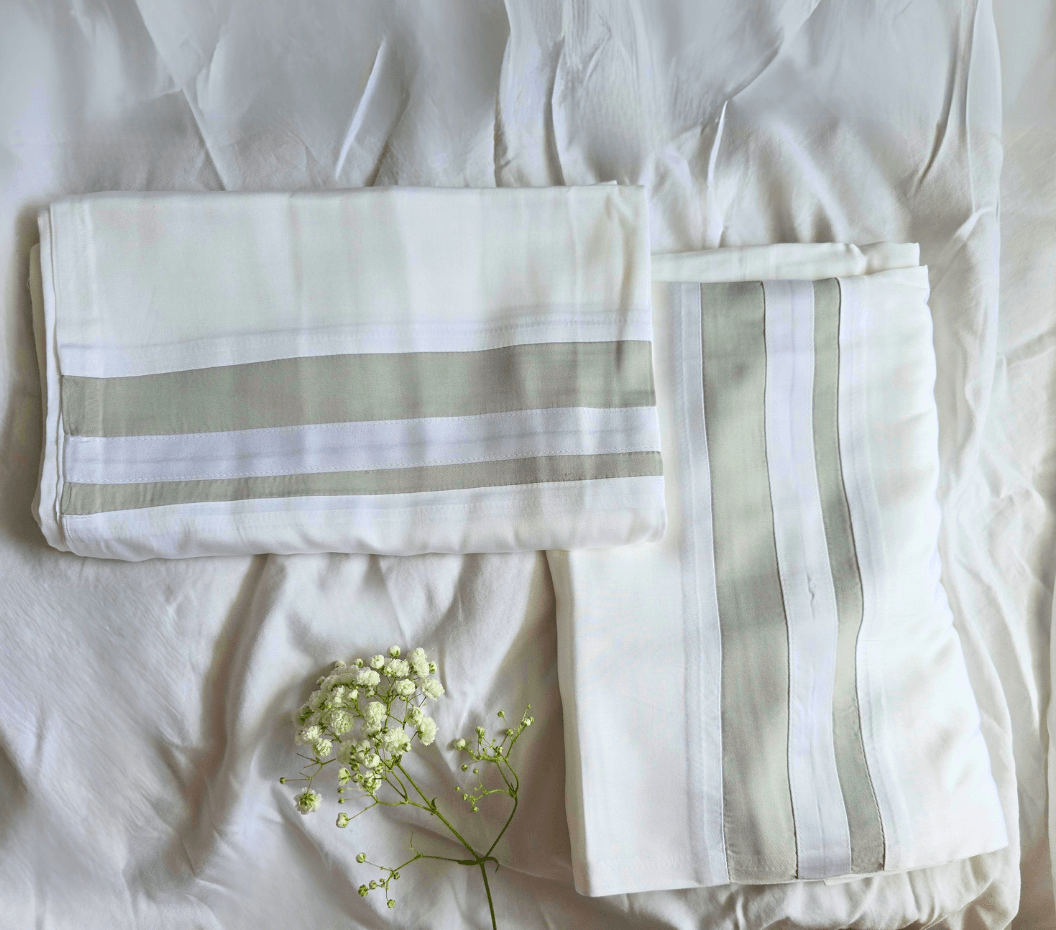Snow White | Satin Bamboo Sheet Set  | 4pc Cooling Bedding