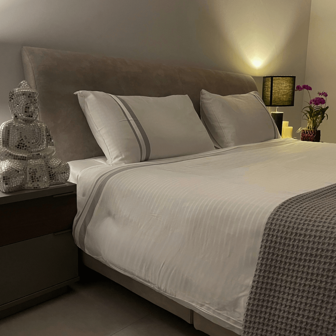 Snow White | Satin Bamboo Sheet Set  | 4pc Cooling Bedding